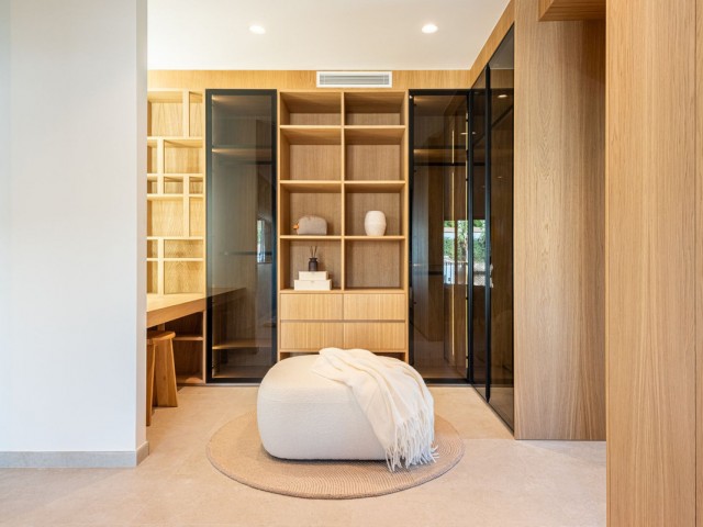 4 Bedrooms Villa in Nueva Andalucía