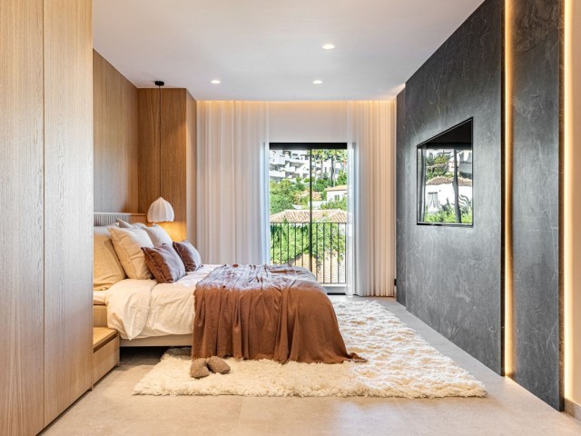 Villa con 4 Dormitorios  en Nueva Andalucía