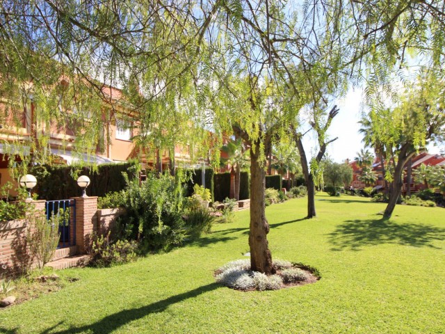 4 Bedrooms Villa in Atalaya