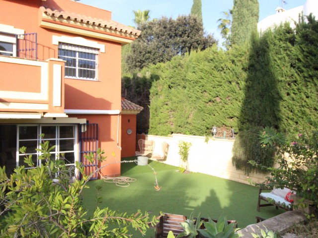 4 Bedrooms Villa in Atalaya