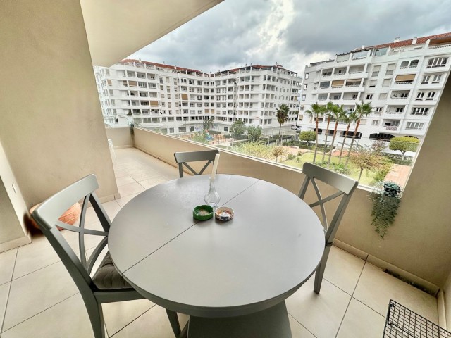 Apartment, Nueva Andalucia, R5252236