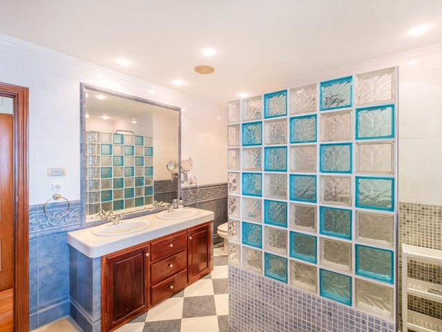 Villa avec 5 Chambres  à Torremuelle