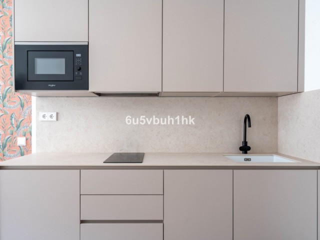 Maison mitoyenne avec 15 Chambres  à Málaga