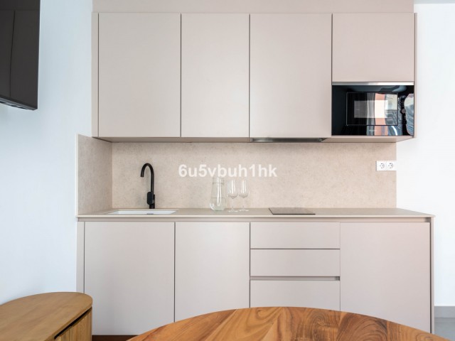 Maison mitoyenne avec 15 Chambres  à Málaga