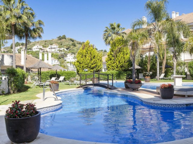 2 Bedrooms Apartment in Nueva Andalucía