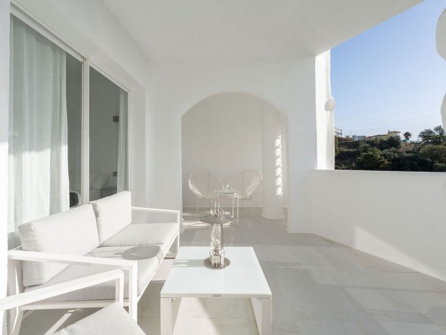 Apartment, Calahonda, R5252902