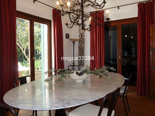 3 Bedrooms Villa in Sotogrande Costa