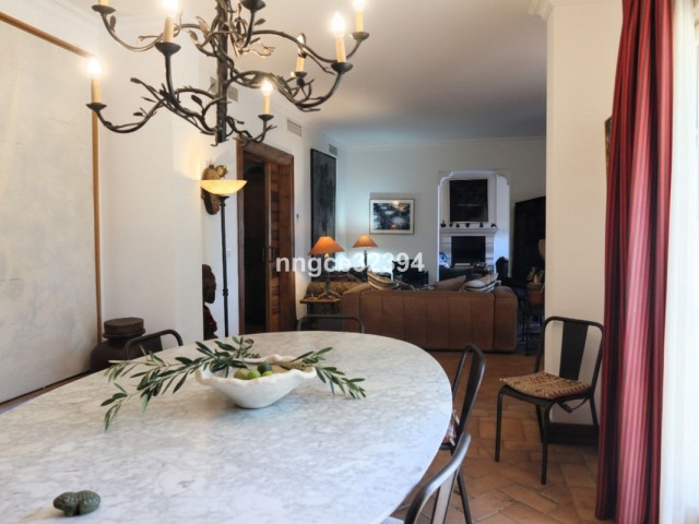 3 Bedrooms Villa in Sotogrande Costa