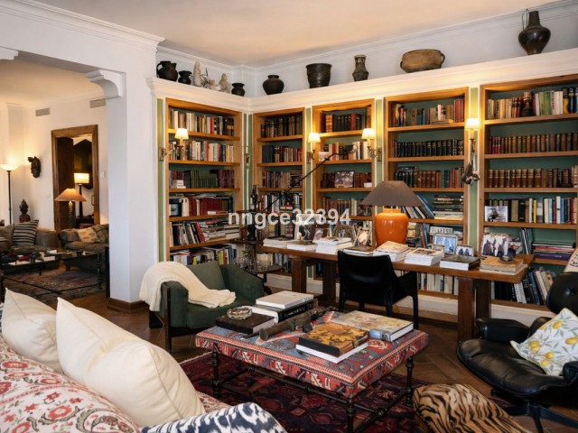 5 Bedrooms Villa in Sotogrande