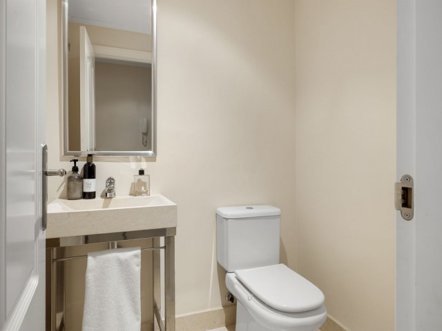 2 Bedrooms Apartment in Benahavís