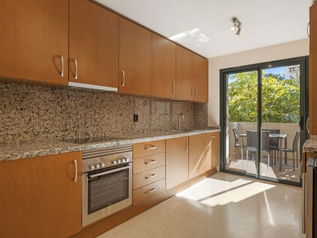 2 Bedrooms Apartment in Benahavís