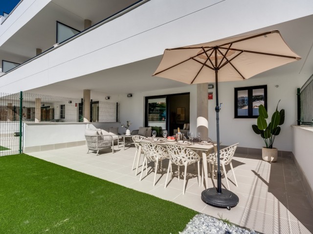 2 Bedrooms Apartment in Estepona