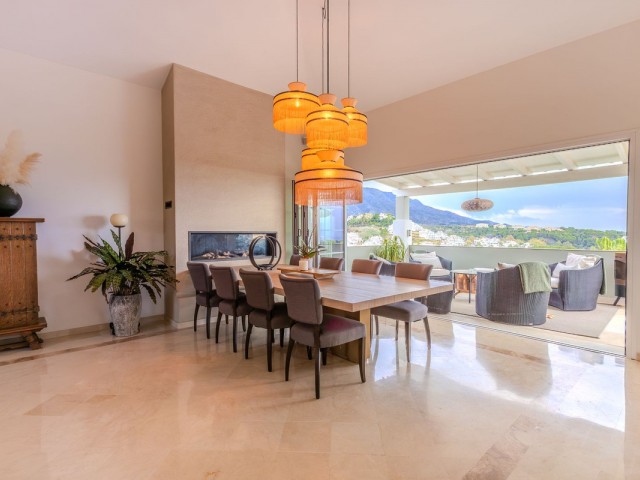 4 Bedrooms Townhouse in Nueva Andalucía