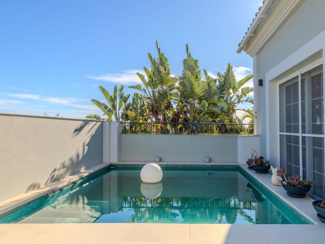 4 Bedrooms Townhouse in Nueva Andalucía