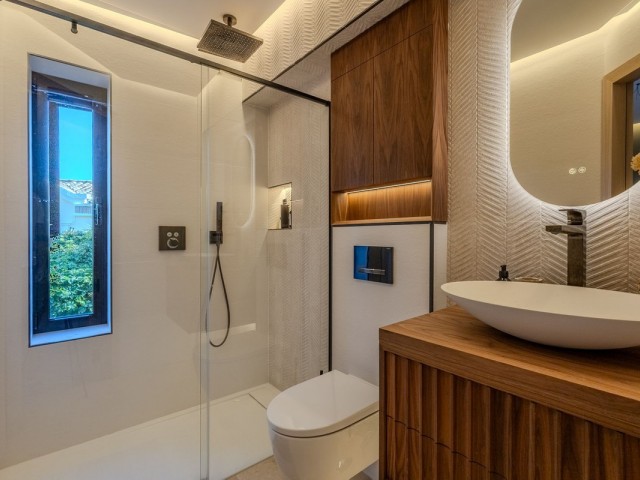 4 Bedrooms Townhouse in Nueva Andalucía