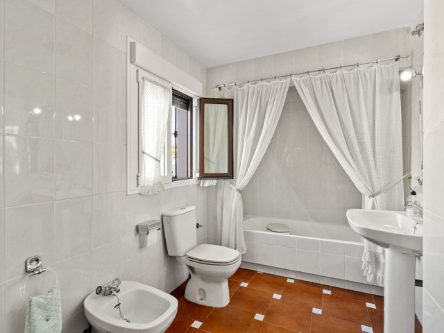 5 Bedrooms Villa in Arroyo de la Miel