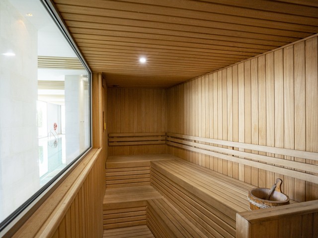 2 Bedrooms Apartment in Benahavís