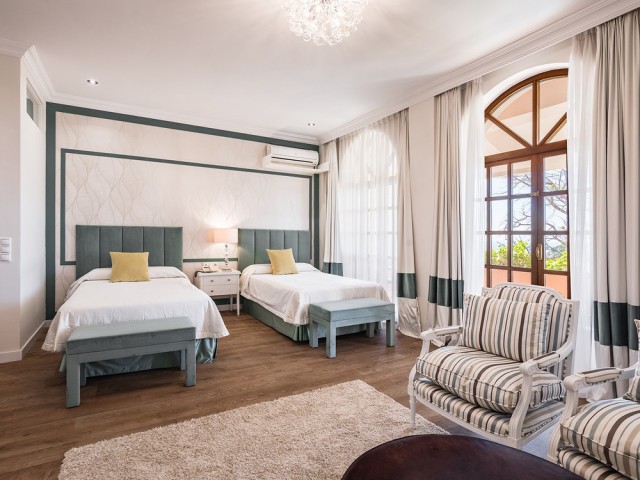 20 Bedrooms Villa in The Golden Mile