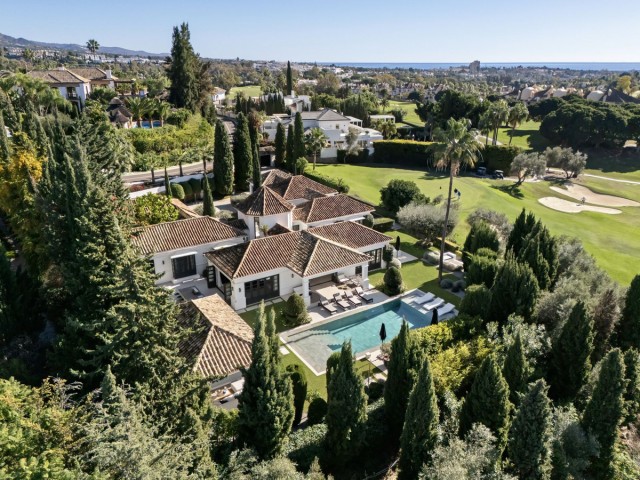5 Bedrooms Villa in Nueva Andalucía