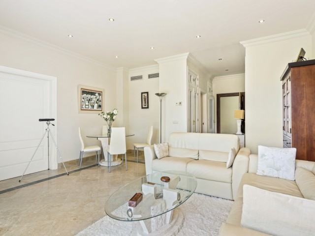 Apartment, Los Flamingos, R5236981