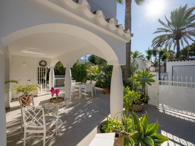 2 Slaapkamer Villa in Marbesa