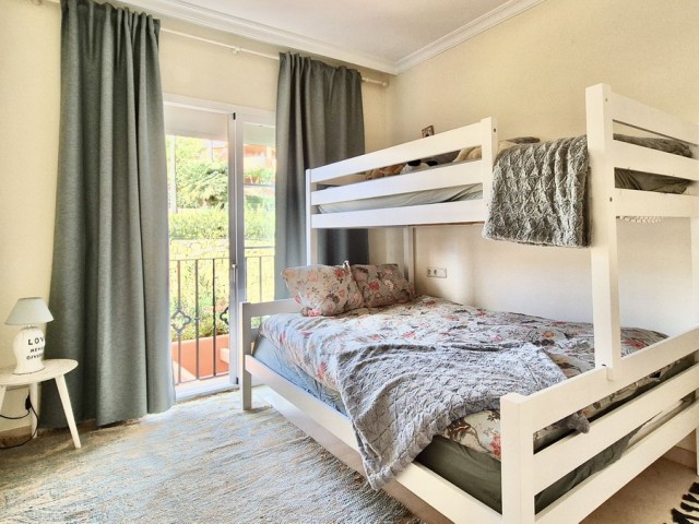 2 Bedrooms Apartment in Nueva Andalucía