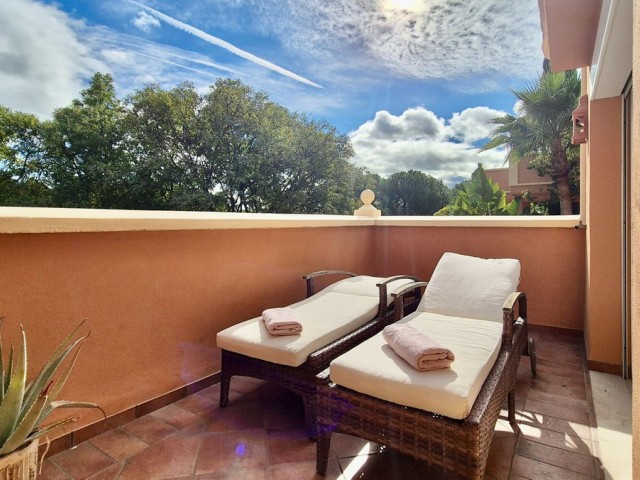 2 Bedrooms Apartment in Nueva Andalucía