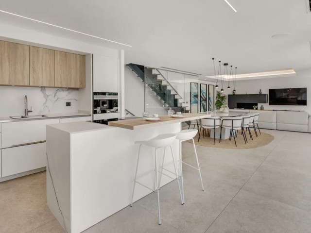 4 Makuuhuoneen Huvila Artola