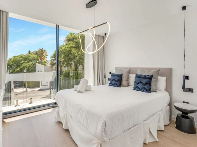 4 Makuuhuoneen Huvila Artola