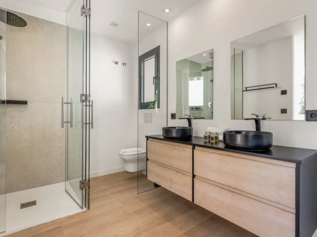 4 Makuuhuoneen Huvila Artola