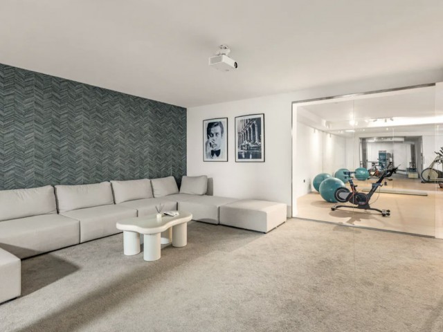 4 Sovrums Villa i Artola