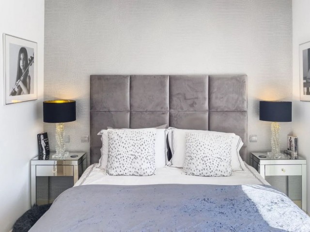 Adosado con 3 Dormitorios  en Estepona