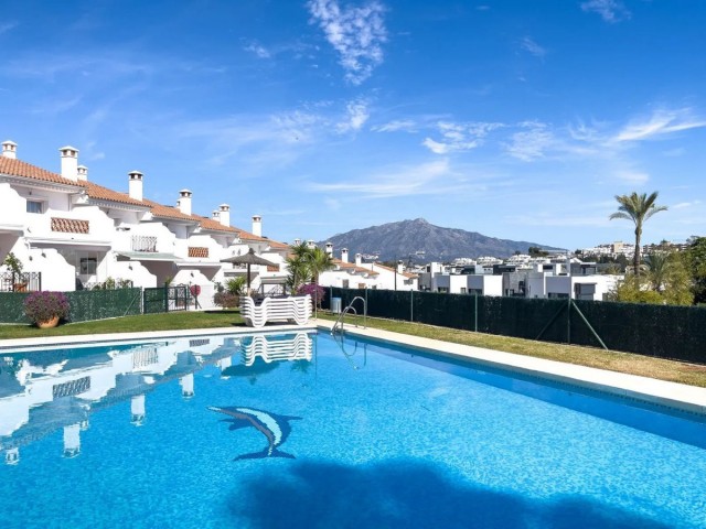 3 Bedrooms Townhouse in Estepona