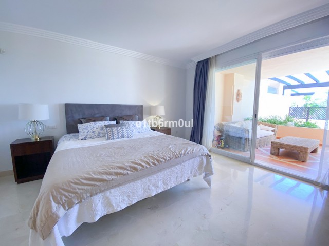 2 Bedrooms Apartment in Nueva Andalucía