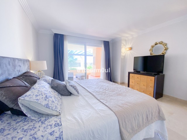 2 Bedrooms Apartment in Nueva Andalucía