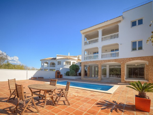 4 Slaapkamer Villa in Cerros del Aguila