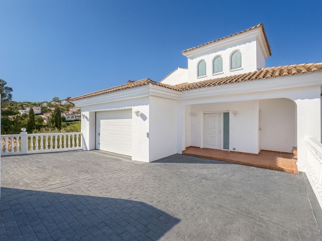 4 Slaapkamer Villa in Cerros del Aguila