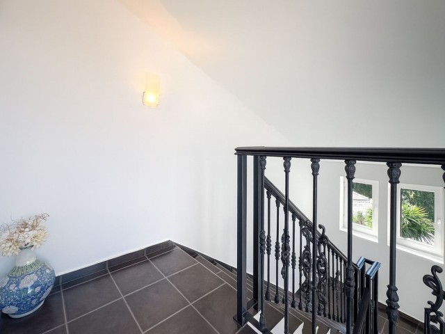 4 Slaapkamer Villa in Cerros del Aguila