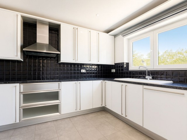 4 Schlafzimmer Villa in Cerros del Aguila