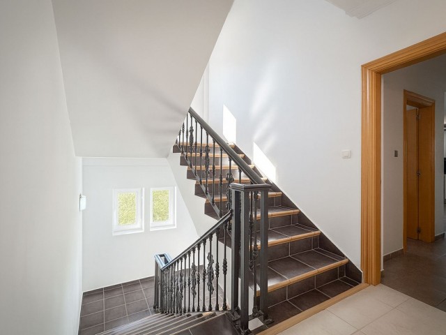 4 Schlafzimmer Villa in Cerros del Aguila