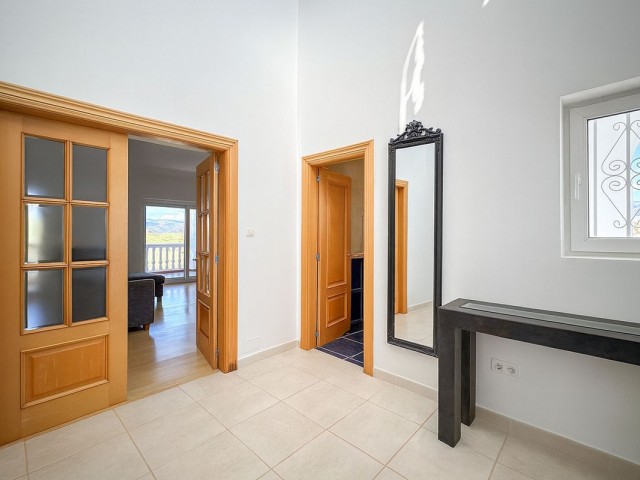 4 Soveroms Villa i Cerros del Aguila