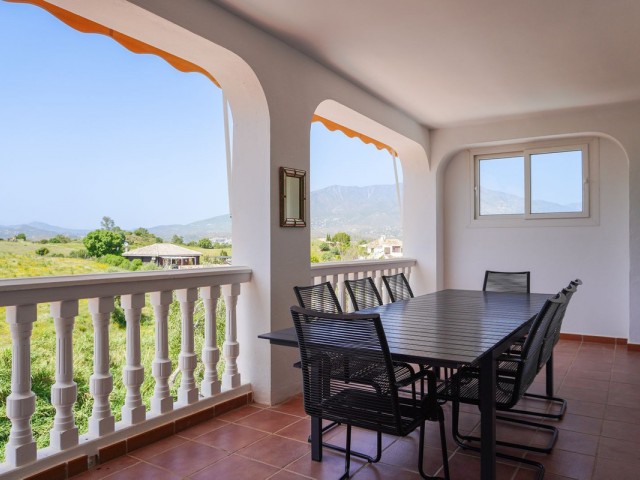 4 Soveroms Villa i Cerros del Aguila
