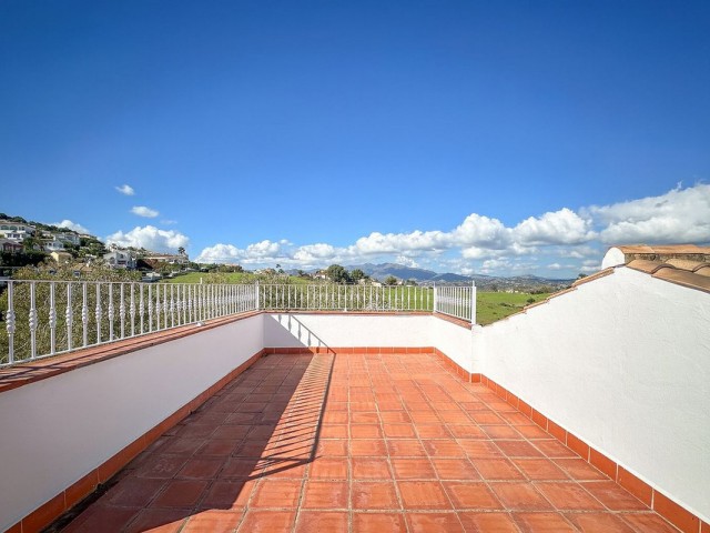 4 Soveroms Villa i Cerros del Aguila