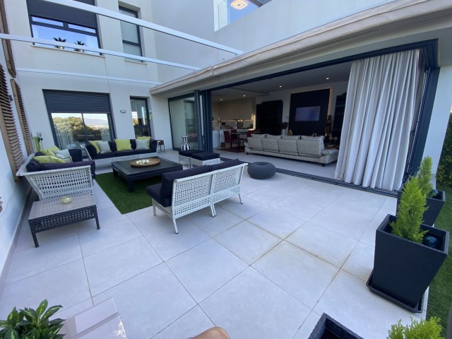 3 Slaapkamer Rijtjeshuis in Casares Playa