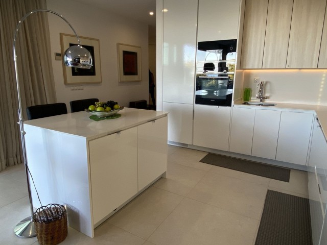 3 Slaapkamer Rijtjeshuis in Casares Playa