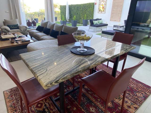 3 Slaapkamer Rijtjeshuis in Casares Playa