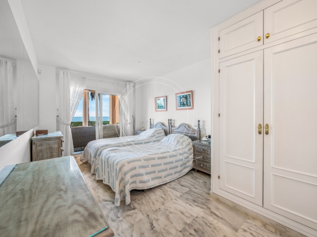 3 Bedrooms Apartment in Estepona