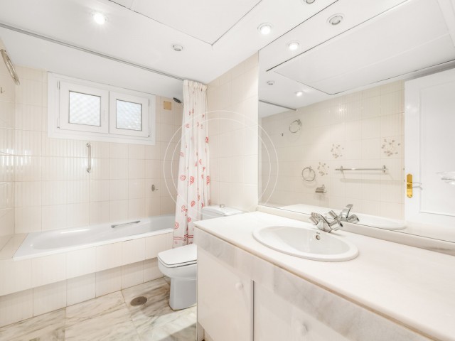 3 Bedrooms Apartment in Estepona