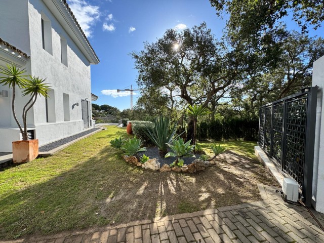 4 Bedrooms Villa in Sotogrande