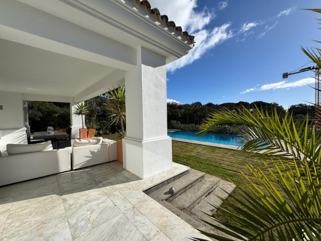 4 Bedrooms Villa in Sotogrande